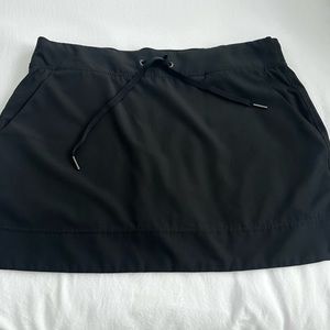 Gaiam Woven Skort- Black- Size M